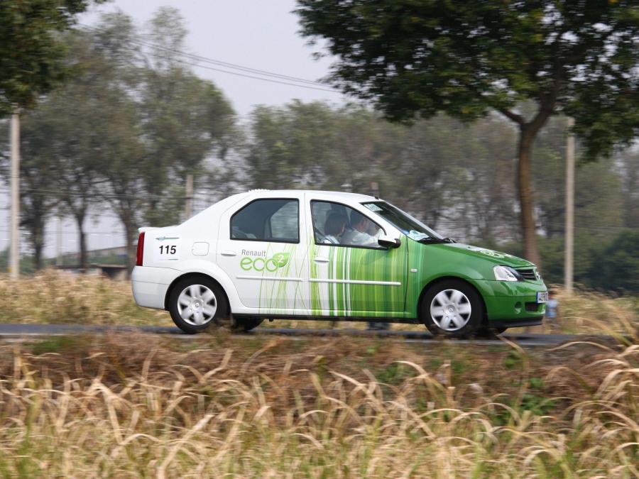  Renault Logan ECO2 Concept 2007 года  (фото 7 из 17)